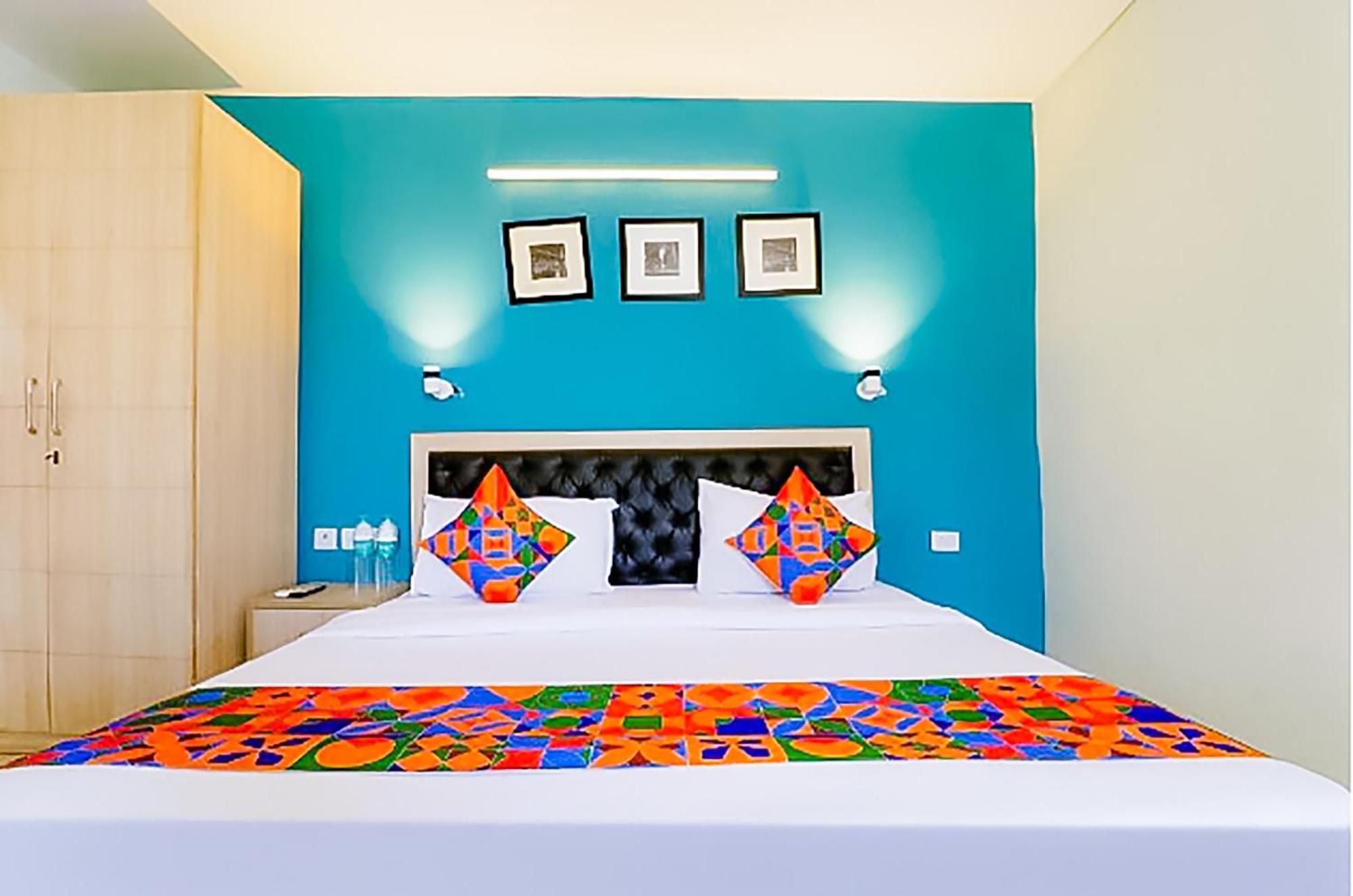 Royal - Vinod Nagar 3* New Delhi